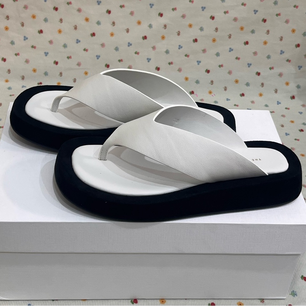 The Row women's Blackand White Sandals - Picture 4 of 5